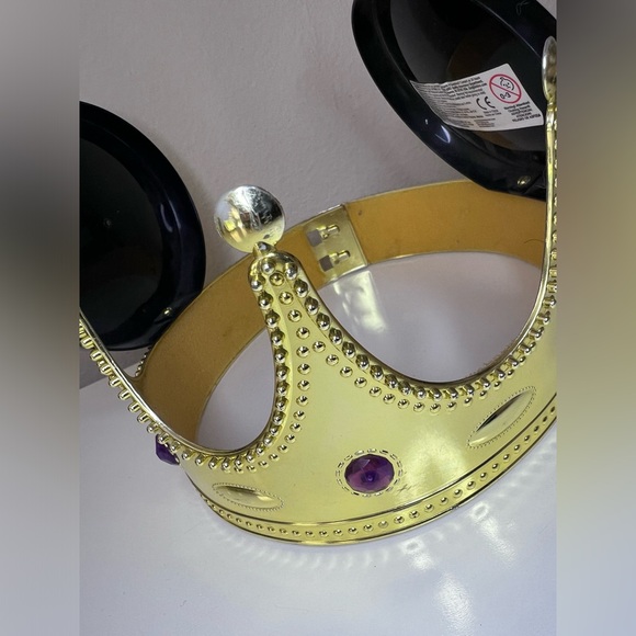 Disney on Ice Mickey Crowns (set of 2) - Picture 10 of 17